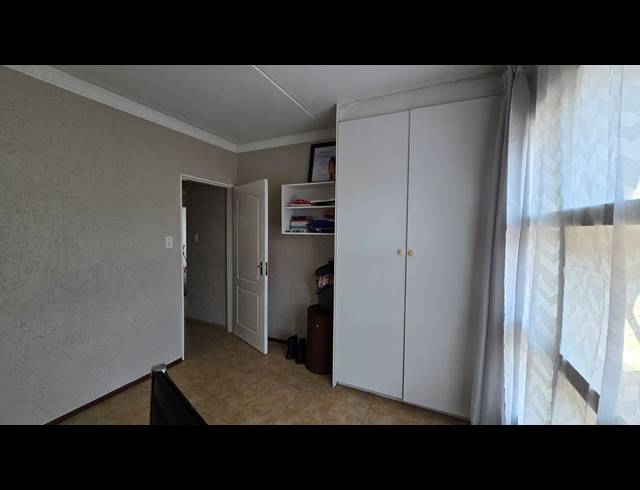 2 BEDROOM SECTIONAL TITLE FOR SALE IN MULBARTON